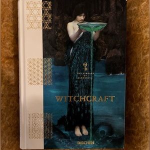 Witchcraft. The Library of Esoterica. Taschen Book